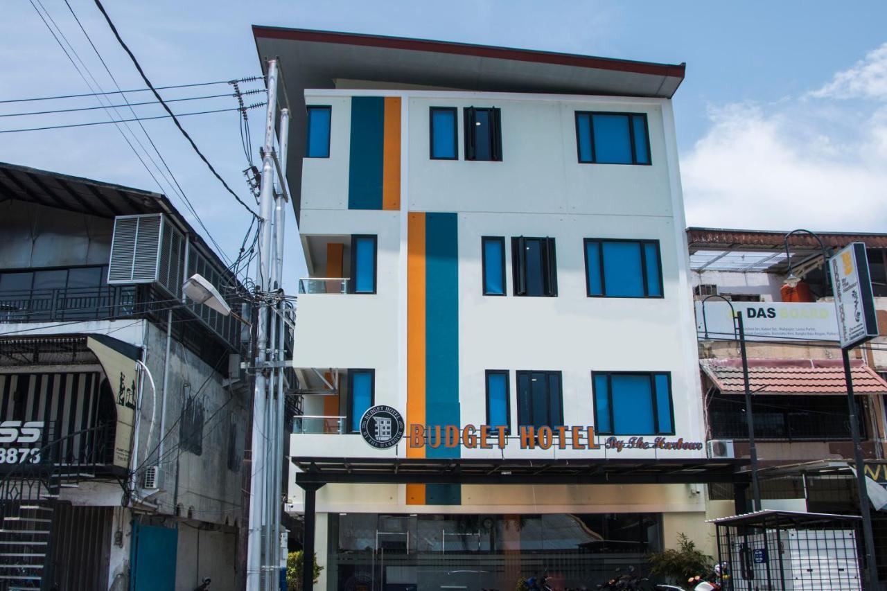 Oyo 592 Budget Hotel By The Harbour Padang  Ngoại thất bức ảnh