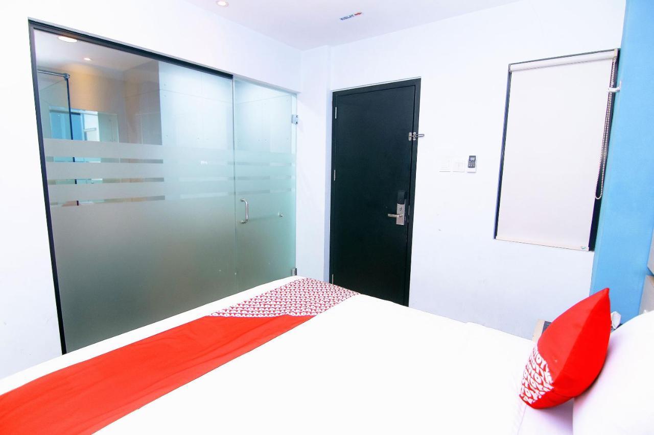 Oyo 592 Budget Hotel By The Harbour Padang  Ngoại thất bức ảnh