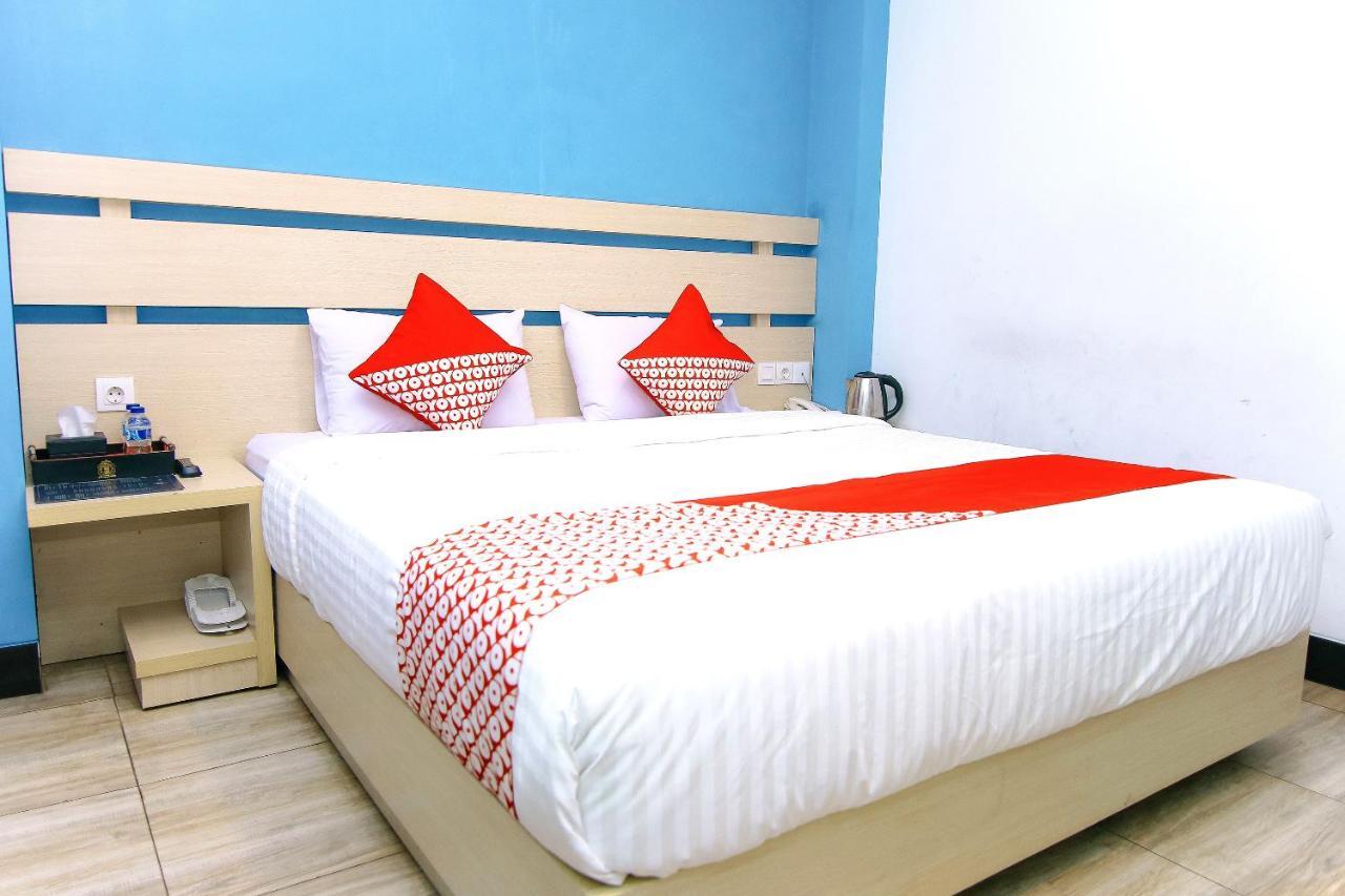 Oyo 592 Budget Hotel By The Harbour Padang  Ngoại thất bức ảnh