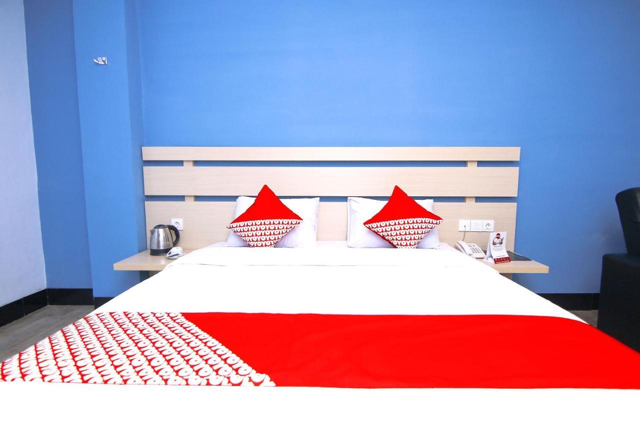 Oyo 592 Budget Hotel By The Harbour Padang  Ngoại thất bức ảnh